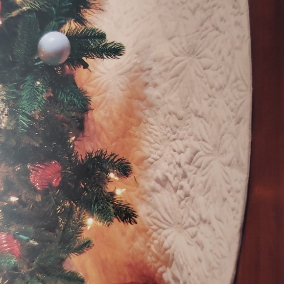 Tahari Home 52" Quilted Cream Tree Skirt with Metallic Gold Outlined Poinsettias - Picture 2 of 8